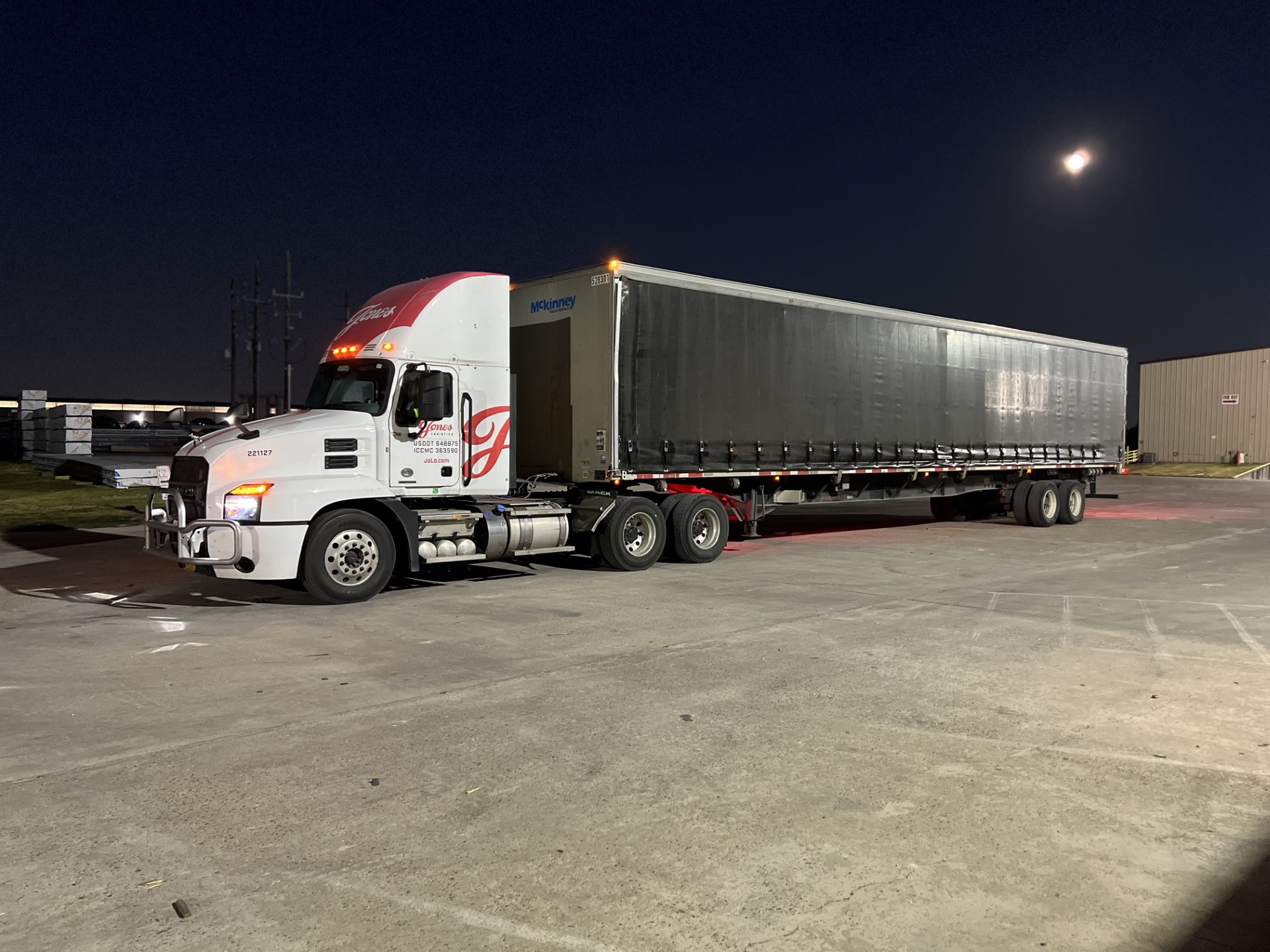 Dedicated & Equipment Services | Jones Logistics